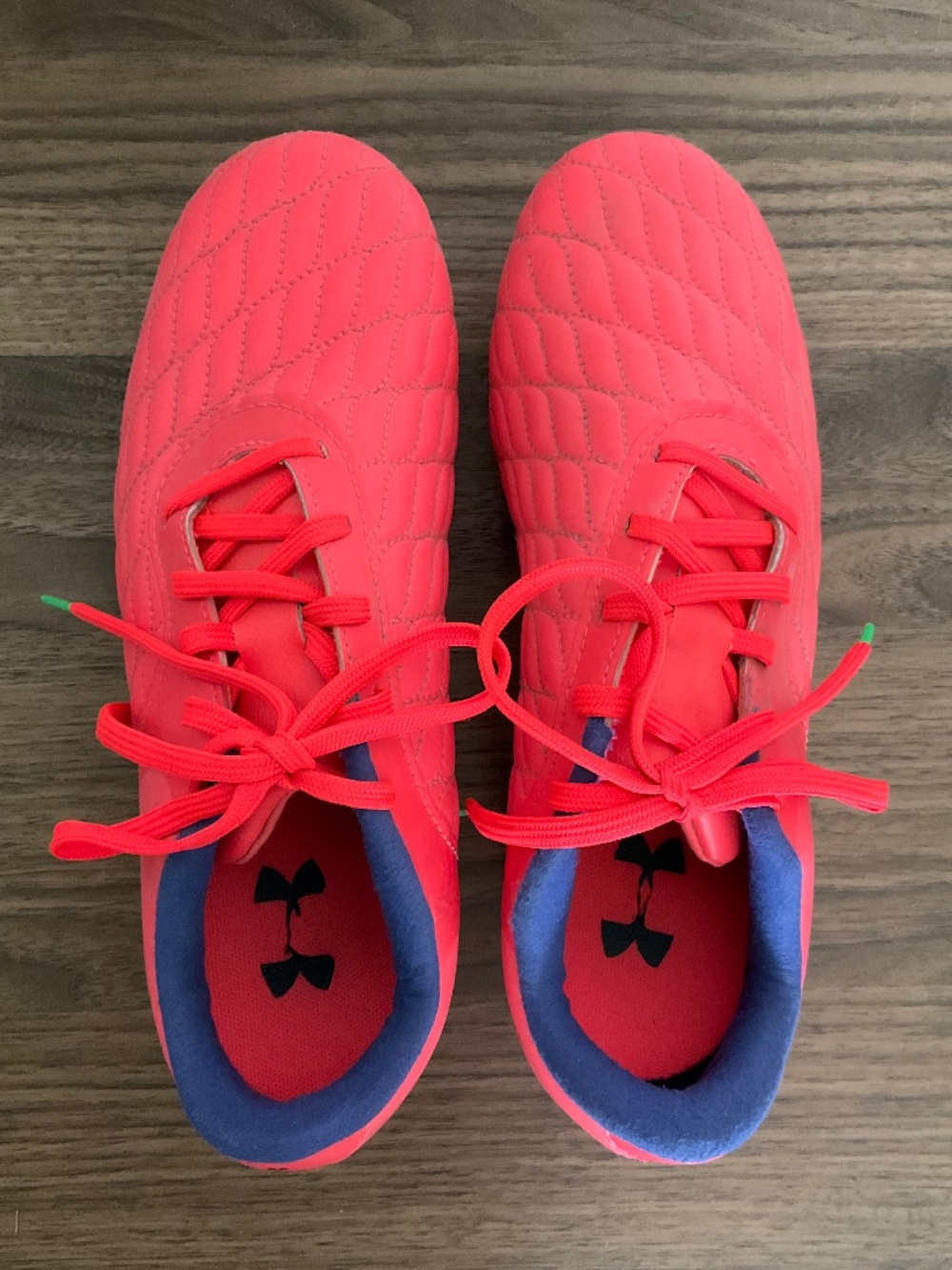 Under Armour Magnetico FG soccer cleats for kids - size 5Y